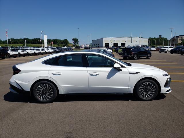 new 2024 Hyundai Sonata Hybrid car, priced at $39,370