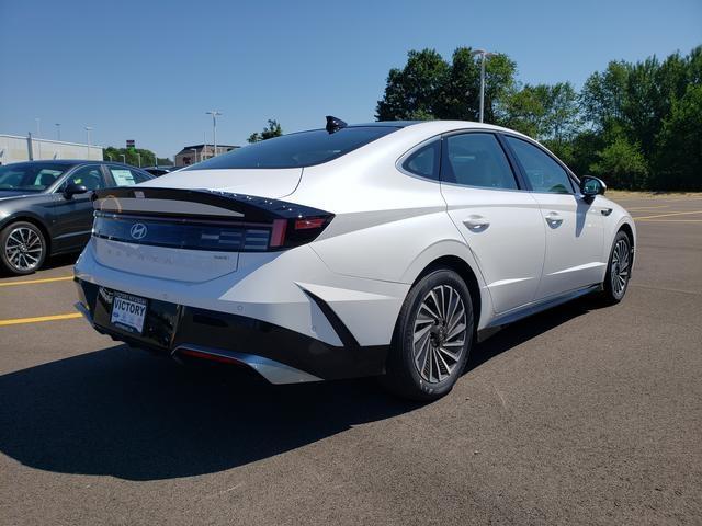 new 2024 Hyundai Sonata Hybrid car, priced at $39,370