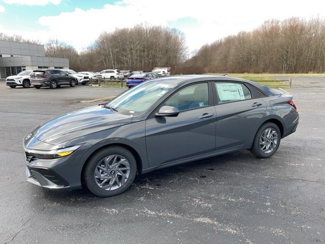 new 2024 Hyundai Elantra car, priced at $25,290