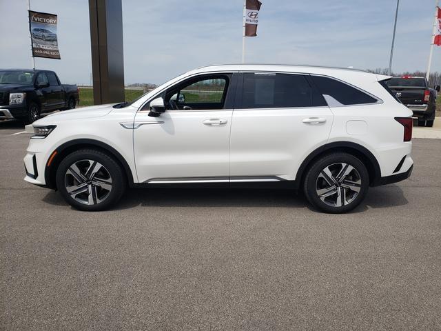 used 2022 Kia Sorento Plug-In Hybrid car, priced at $27,292