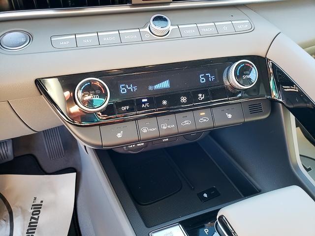 new 2025 Hyundai Elantra car, priced at $27,740