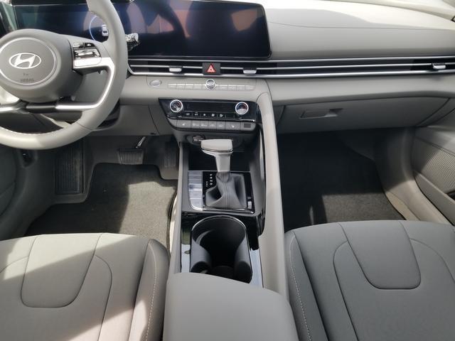 new 2025 Hyundai Elantra car, priced at $27,265