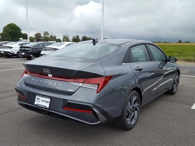 new 2025 Hyundai Elantra car, priced at $31,115