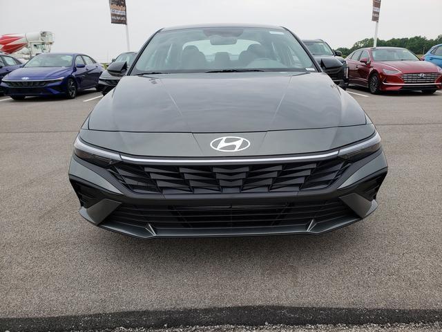 new 2025 Hyundai Elantra car, priced at $25,080