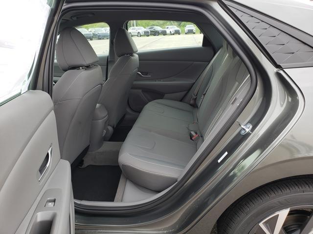 new 2025 Hyundai Elantra car, priced at $25,080