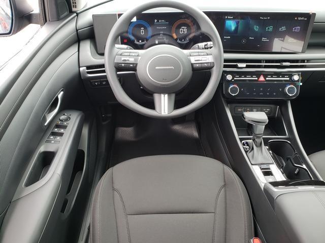 new 2025 Hyundai Tucson car, priced at $42,950