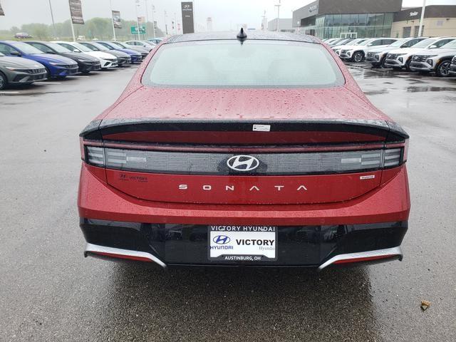 new 2025 Hyundai Sonata Hybrid car, priced at $39,357