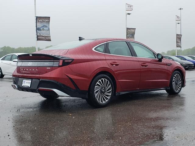 new 2025 Hyundai Sonata Hybrid car, priced at $39,357