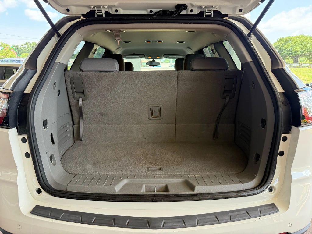 used 2014 Chevrolet Traverse car, priced at $6,275