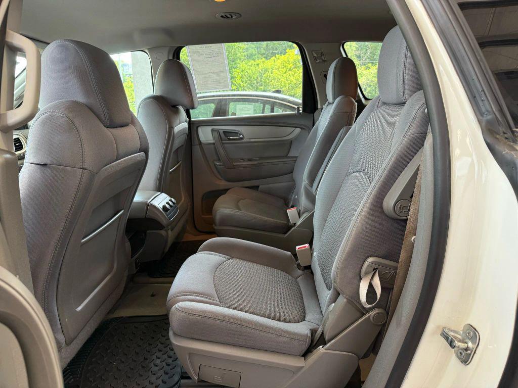 used 2014 Chevrolet Traverse car, priced at $6,275