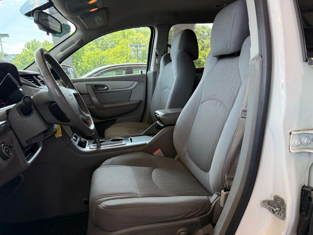 used 2014 Chevrolet Traverse car, priced at $6,275