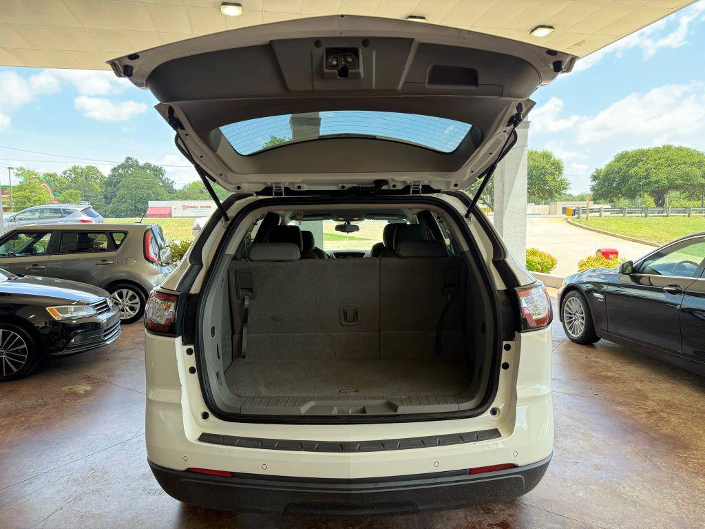used 2014 Chevrolet Traverse car, priced at $6,275