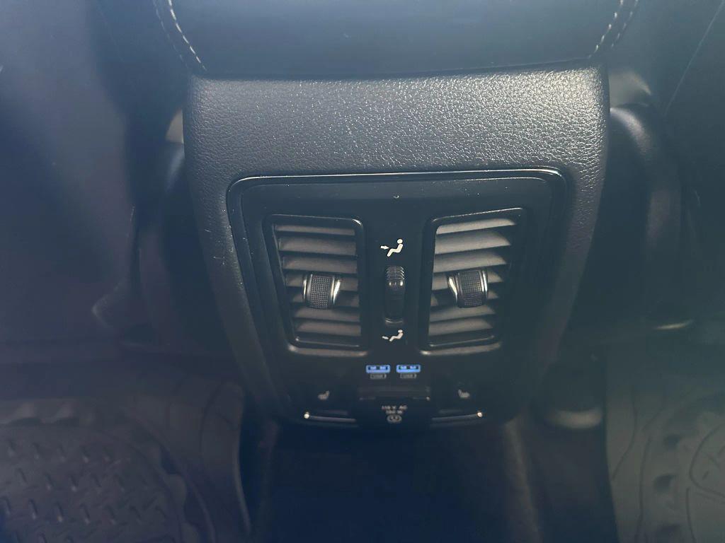 used 2015 Jeep Grand Cherokee car, priced at $11,745