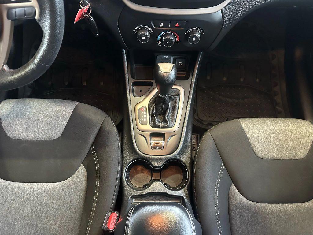 used 2014 Jeep Cherokee car, priced at $5,945