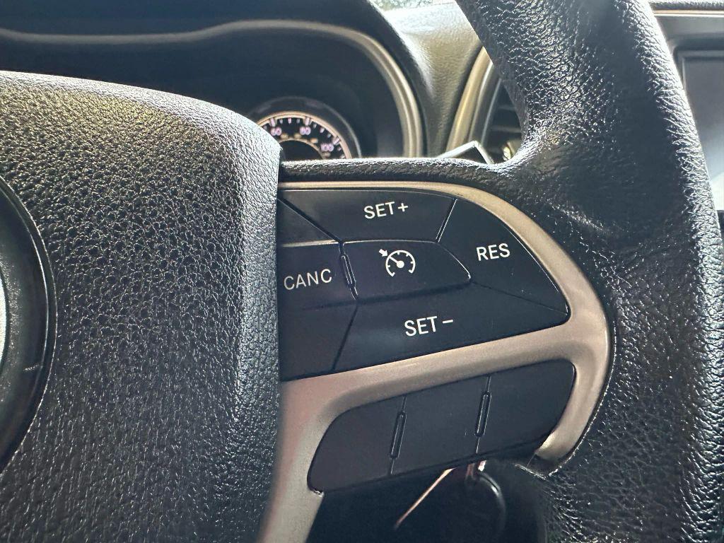 used 2014 Jeep Cherokee car, priced at $5,945