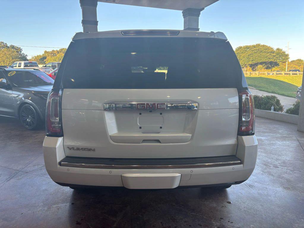 used 2016 GMC Yukon car, priced at $19,175