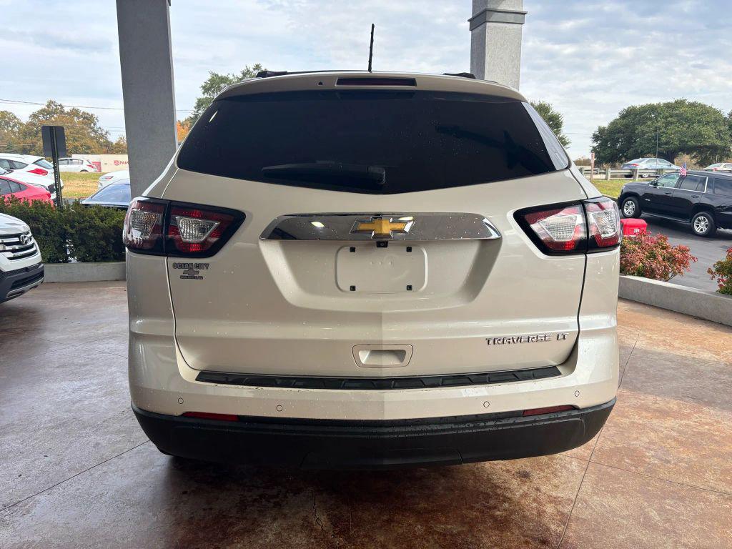 used 2015 Chevrolet Traverse car, priced at $6,895