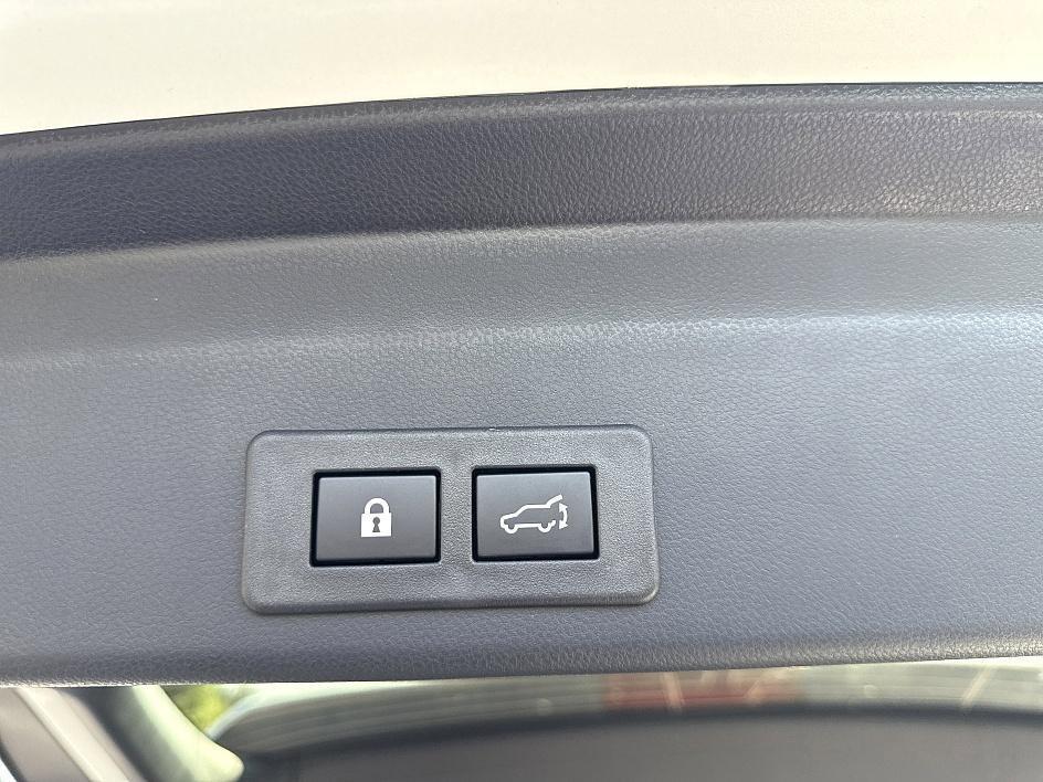 new 2025 Subaru Ascent car, priced at $48,178