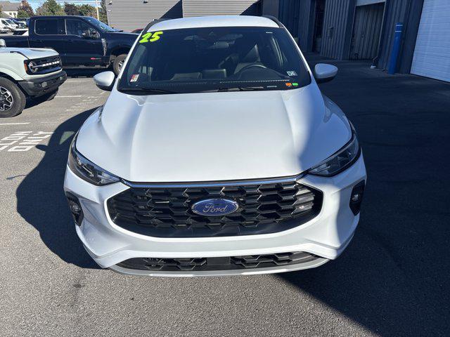 used 2025 Ford Escape car, priced at $29,900