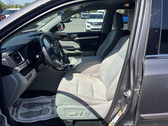 used 2019 Toyota Highlander car, priced at $25,900