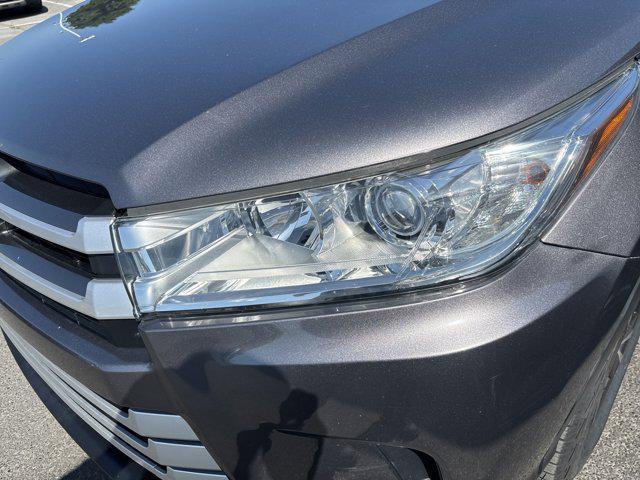 used 2019 Toyota Highlander car, priced at $25,900