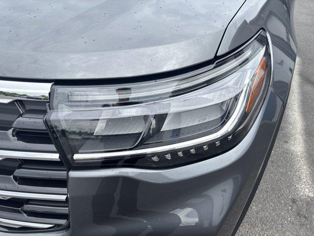 new 2025 Ford Explorer car, priced at $43,415