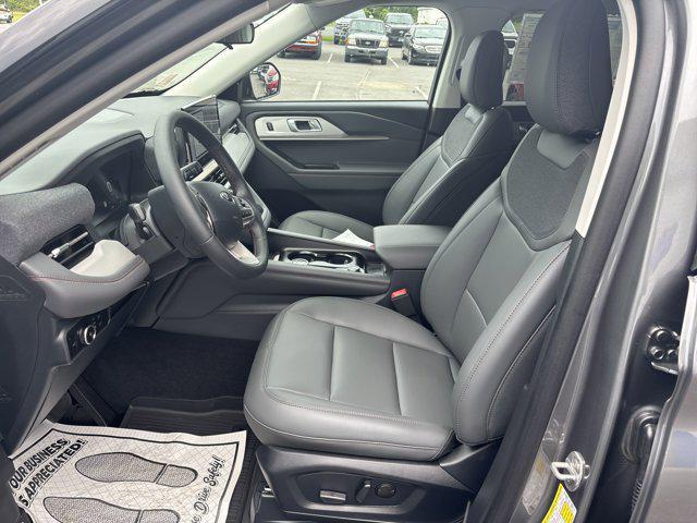 new 2025 Ford Explorer car, priced at $43,415