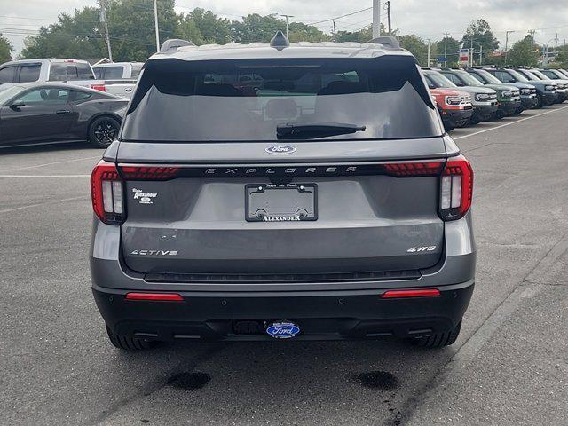 new 2025 Ford Explorer car, priced at $39,919