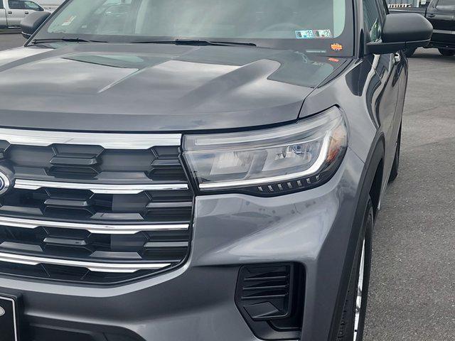 new 2025 Ford Explorer car, priced at $39,919