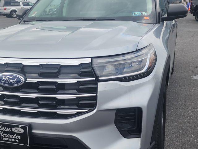 new 2025 Ford Explorer car, priced at $39,919