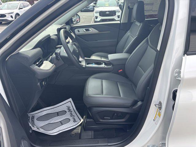 new 2025 Ford Explorer car, priced at $47,106