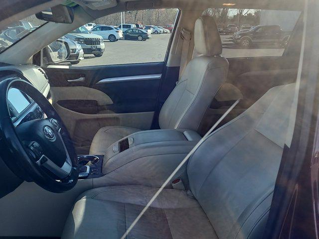 used 2018 Toyota Highlander car, priced at $18,900