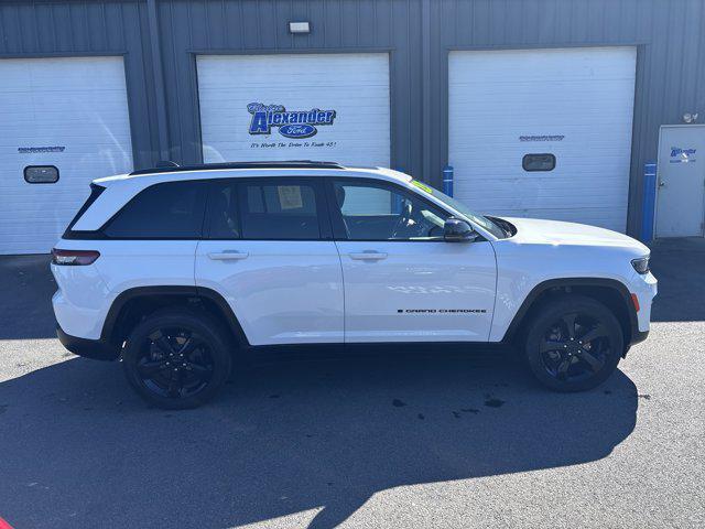 used 2023 Jeep Grand Cherokee car, priced at $30,900