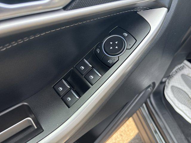 used 2022 Ford Explorer car, priced at $29,900