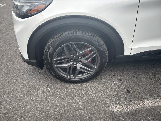 new 2025 Ford Explorer car, priced at $48,575