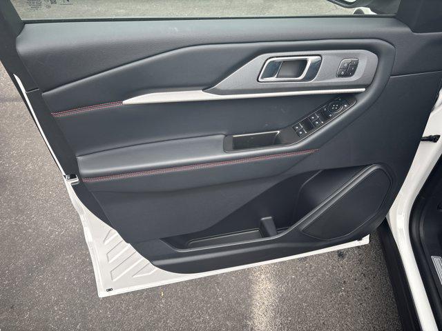 new 2025 Ford Explorer car, priced at $48,575