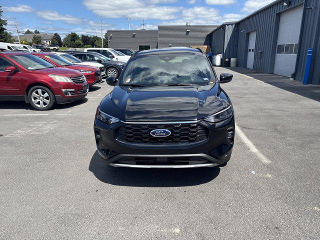 new 2025 Ford Escape car, priced at $32,998