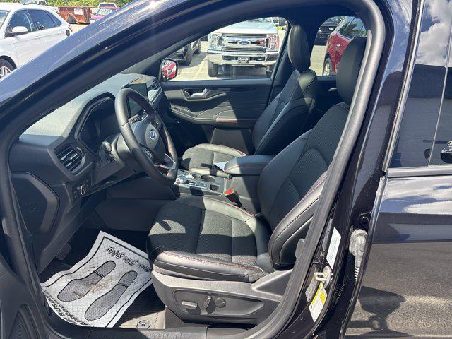 new 2025 Ford Escape car, priced at $32,998
