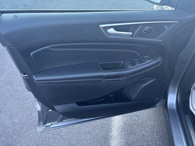 used 2024 Ford Edge car, priced at $26,200