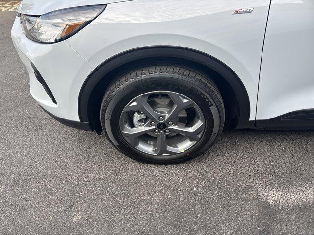 new 2025 Ford Escape car, priced at $32,617