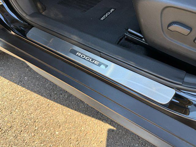 used 2020 Nissan Rogue car, priced at $22,950