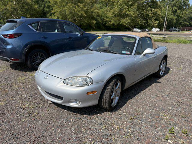 used 2001 Mazda MX-5 Miata car, priced at $11,950