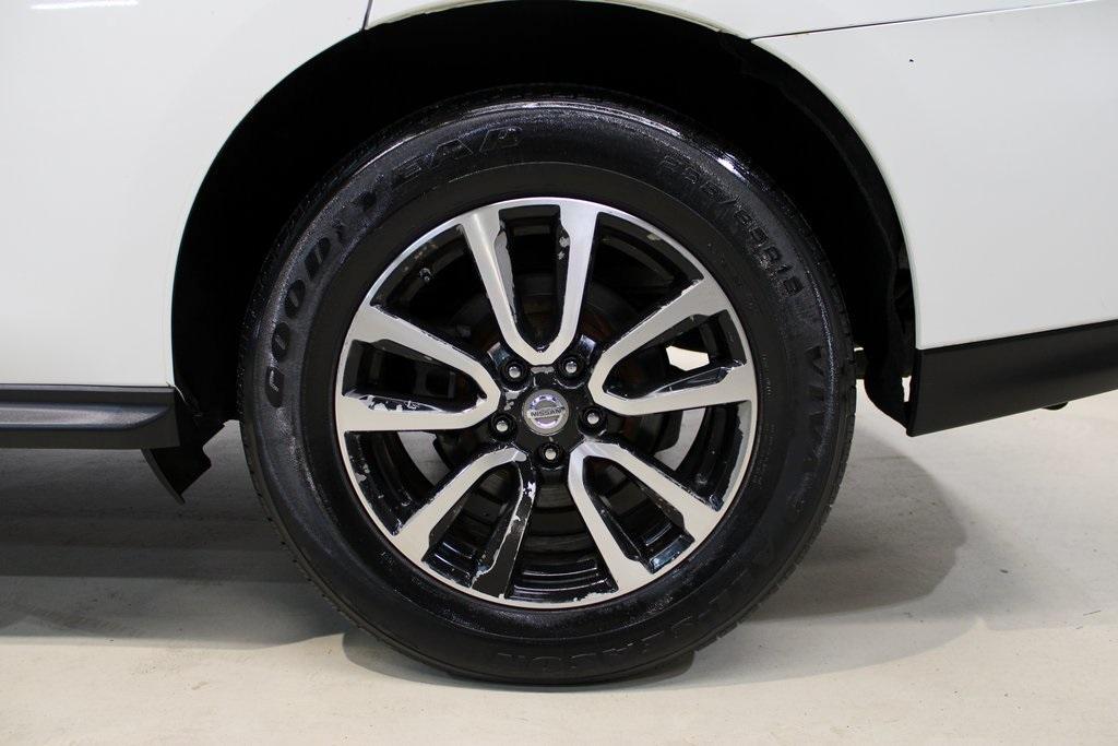used 2015 Nissan Pathfinder car, priced at $8,950