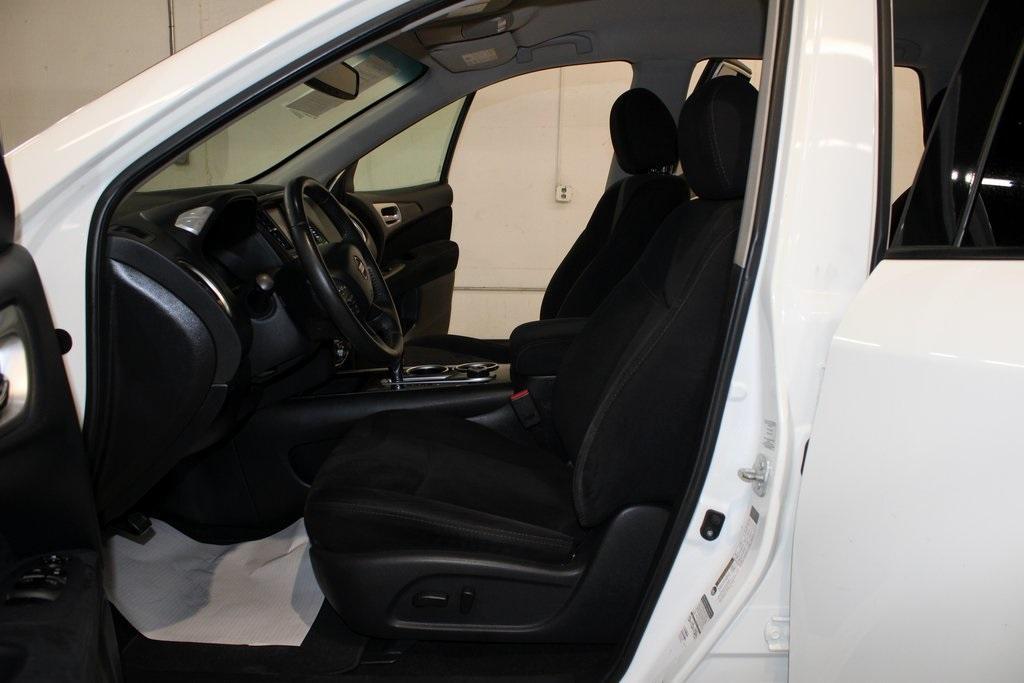 used 2015 Nissan Pathfinder car, priced at $8,950
