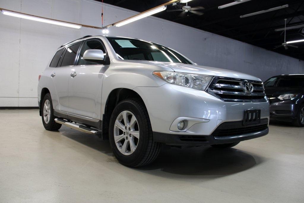 used 2012 Toyota Highlander car, priced at $10,550