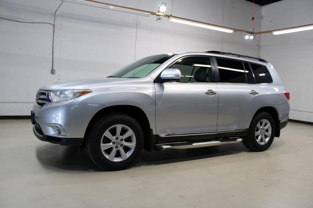 used 2012 Toyota Highlander car, priced at $10,550