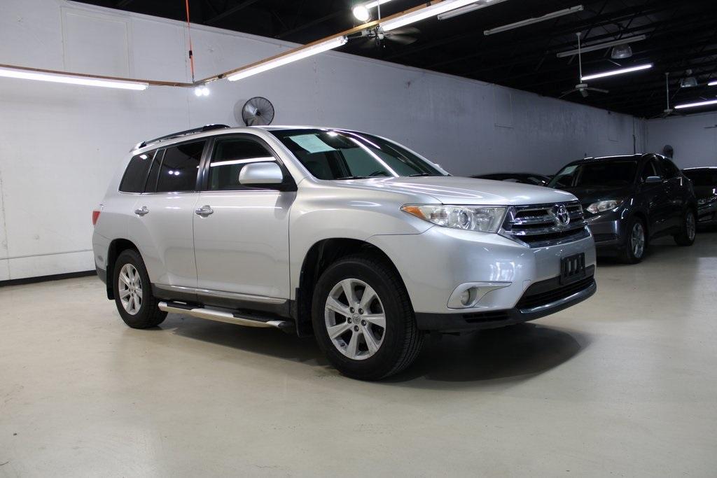 used 2012 Toyota Highlander car, priced at $10,550