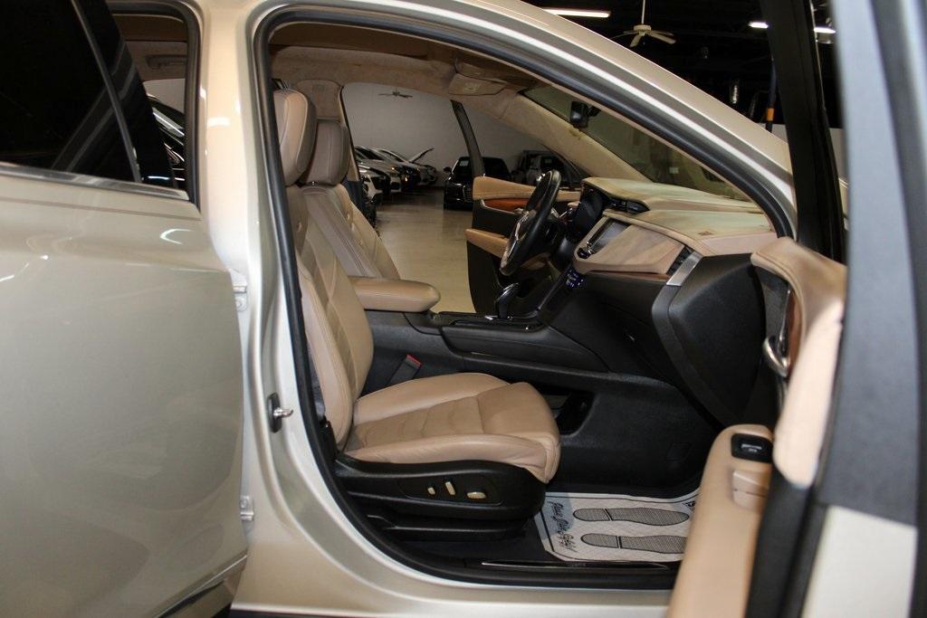 used 2017 Cadillac XT5 car, priced at $14,795