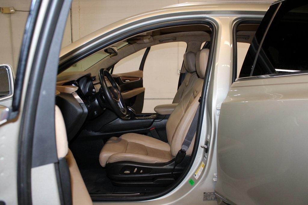 used 2017 Cadillac XT5 car, priced at $14,795