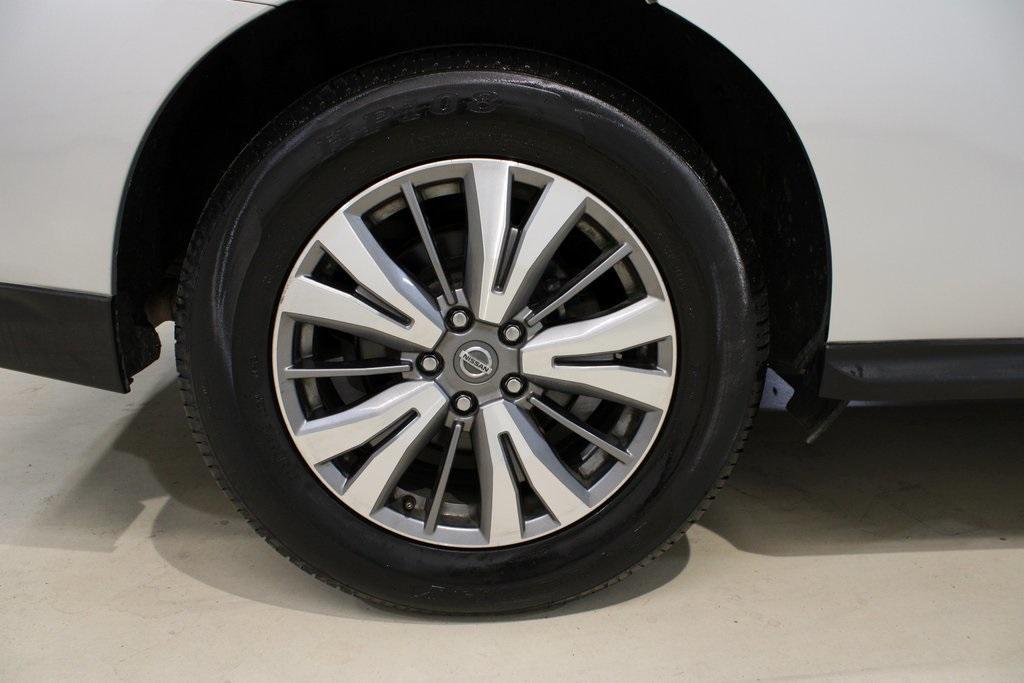 used 2020 Nissan Pathfinder car, priced at $14,550